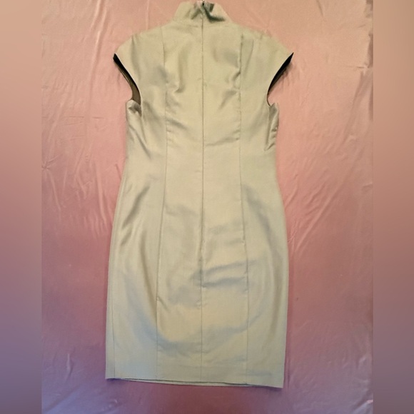 Akris Cotton/Silk Blend Olive Green V neck Shift Dress Size 10 MSRP $2960 - Picture 2 of 16